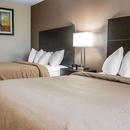 Quality Inn Grand Rapids South-Byron Center Cutlerville Exterior photo