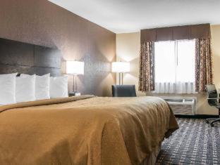 Quality Inn Grand Rapids South-Byron Center Cutlerville Room photo